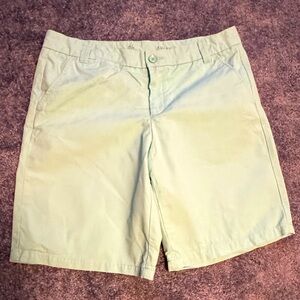 Khakis By Gap Shorts size 6